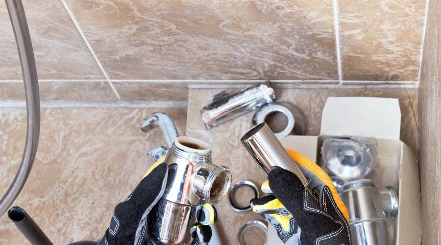 Professional gutter cleaning in Cassel, CA